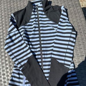 Stripes LuLulemon Define jacket size 6
